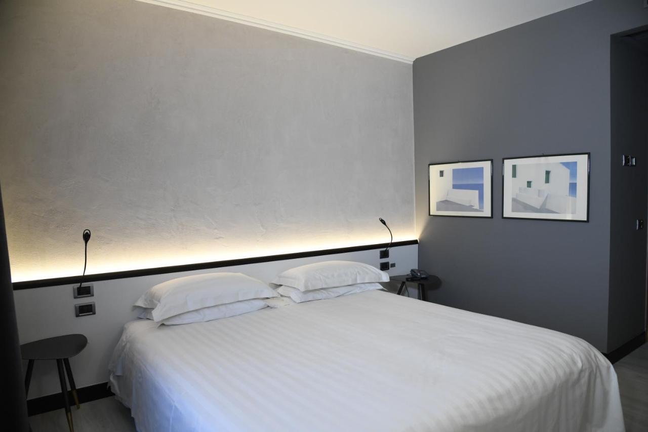 Hotel Brianteo And Restaurant