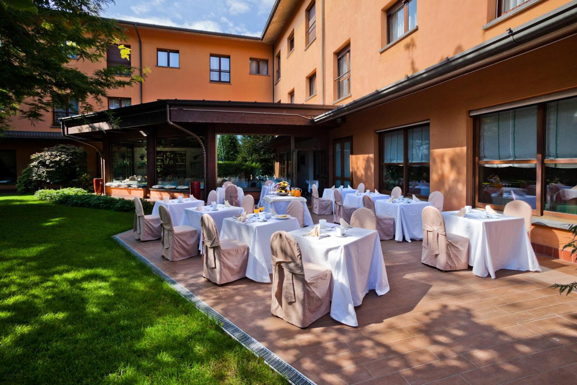 Hotel Brianteo And Restaurant Burago di Molgora