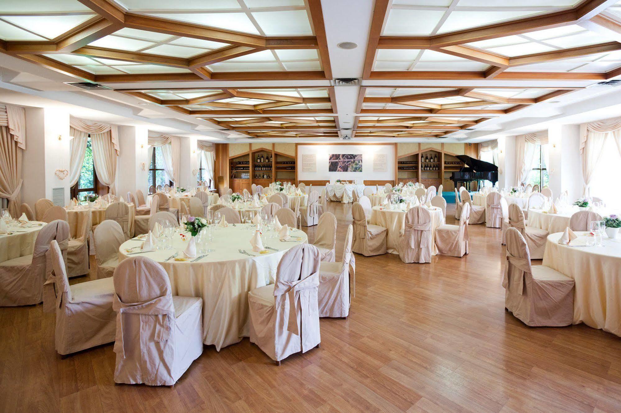 Brianteo And Restaurant Hotel Burago di Molgora